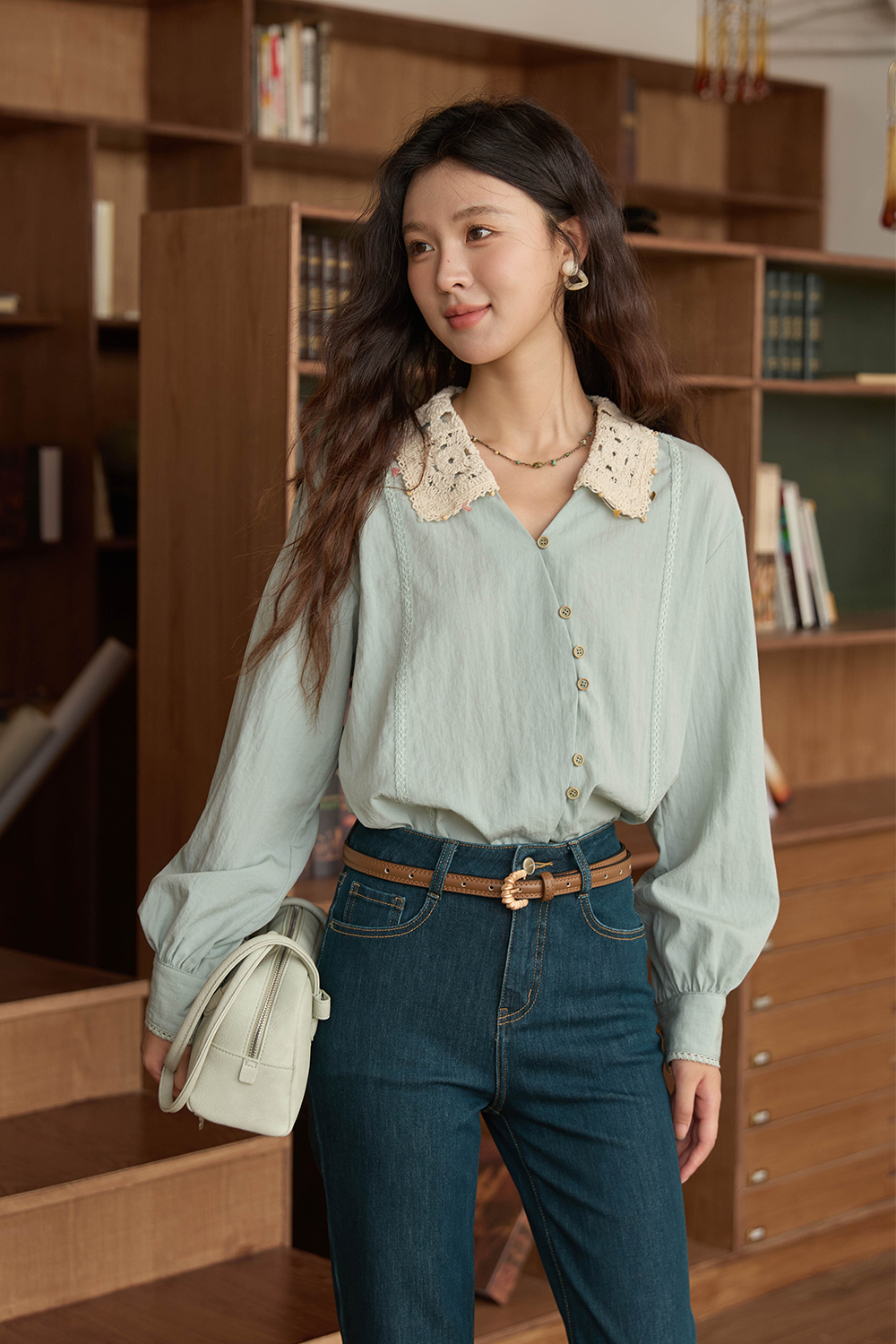 女性用シャツ