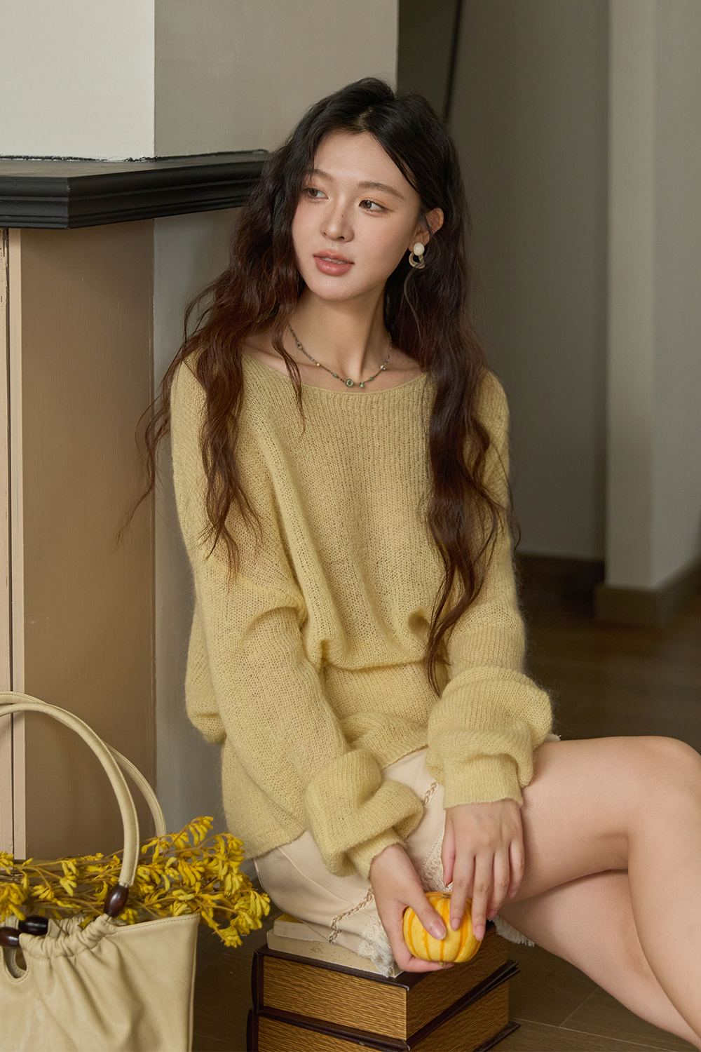 女性のためのニットシャツ