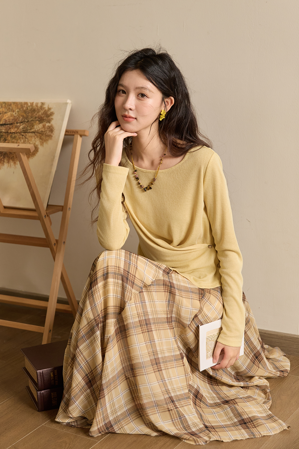 女性のためのニットシャツ