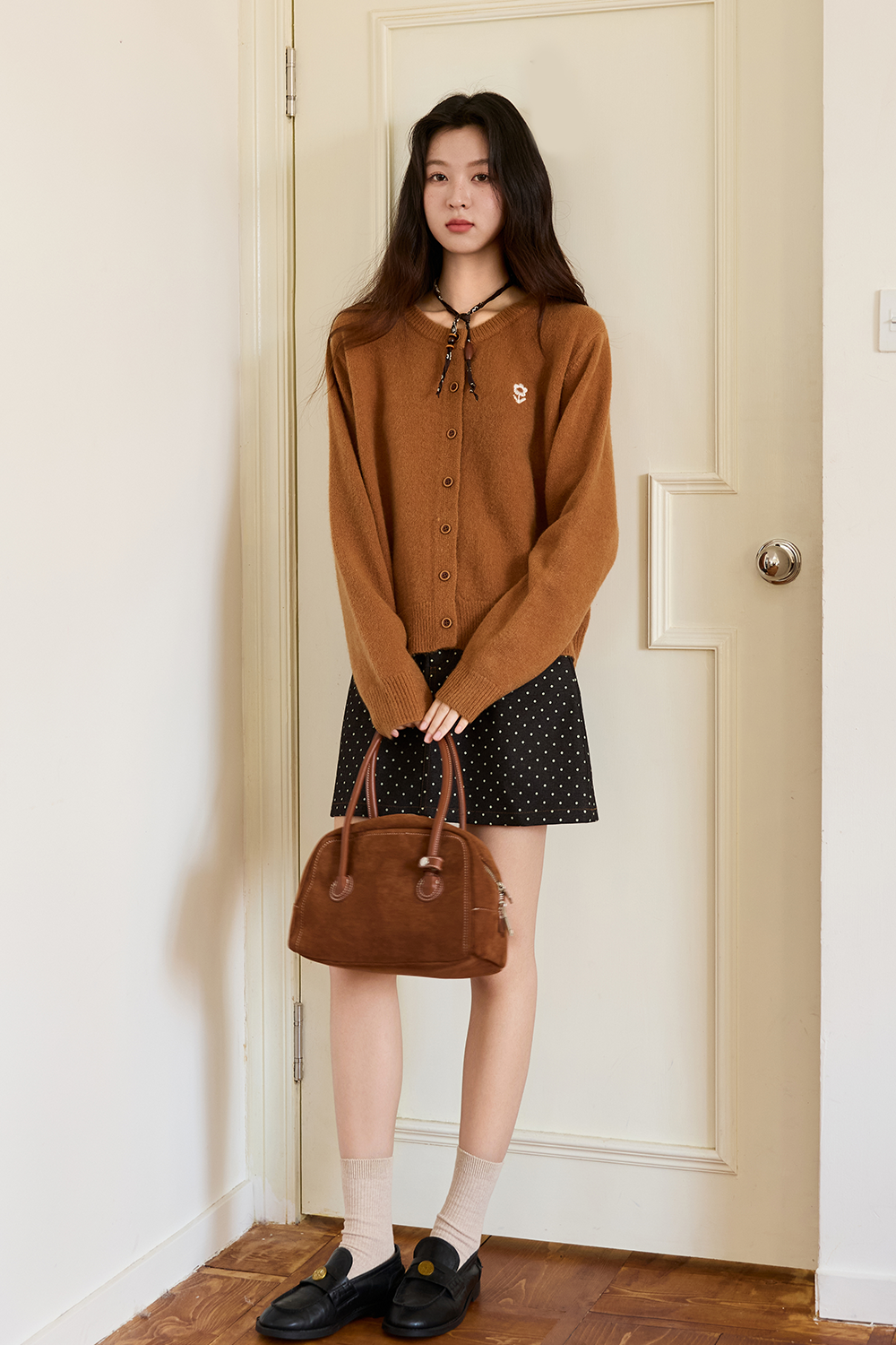 女性のためのニットシャツ