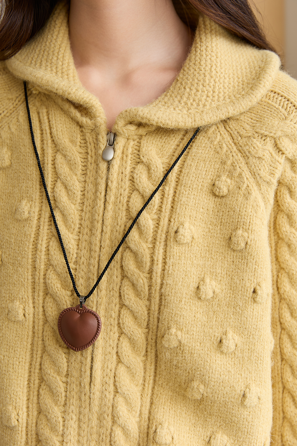 เสื้อถักสำหรับผู้หญิง