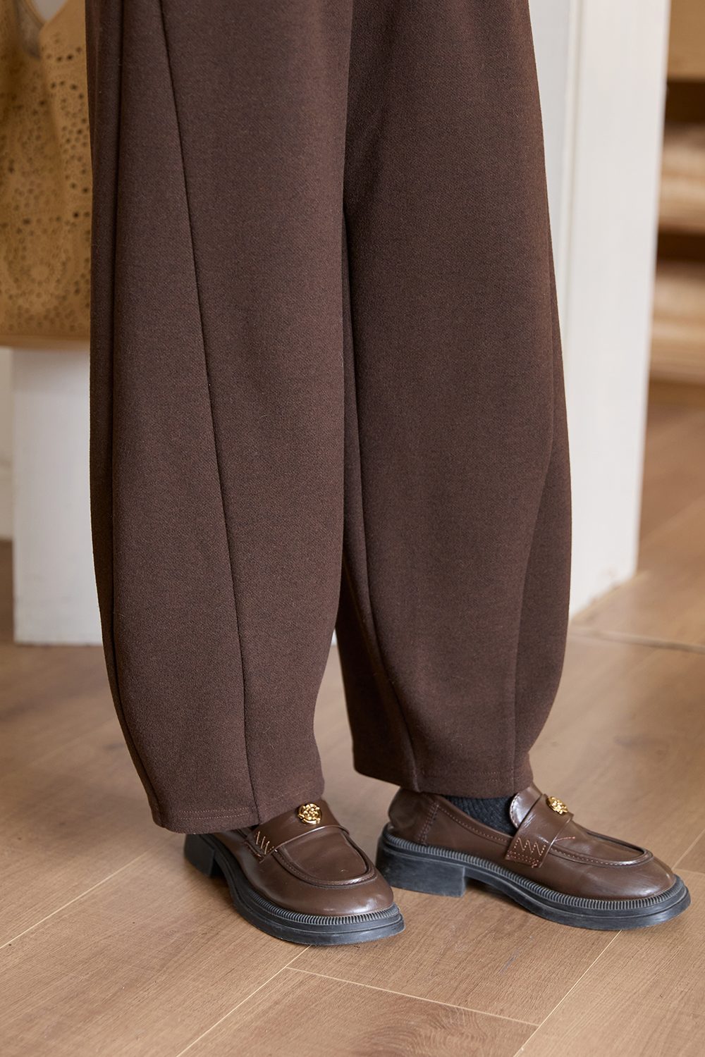 กางเกงทรงตรงสำหรับผู้หญิง