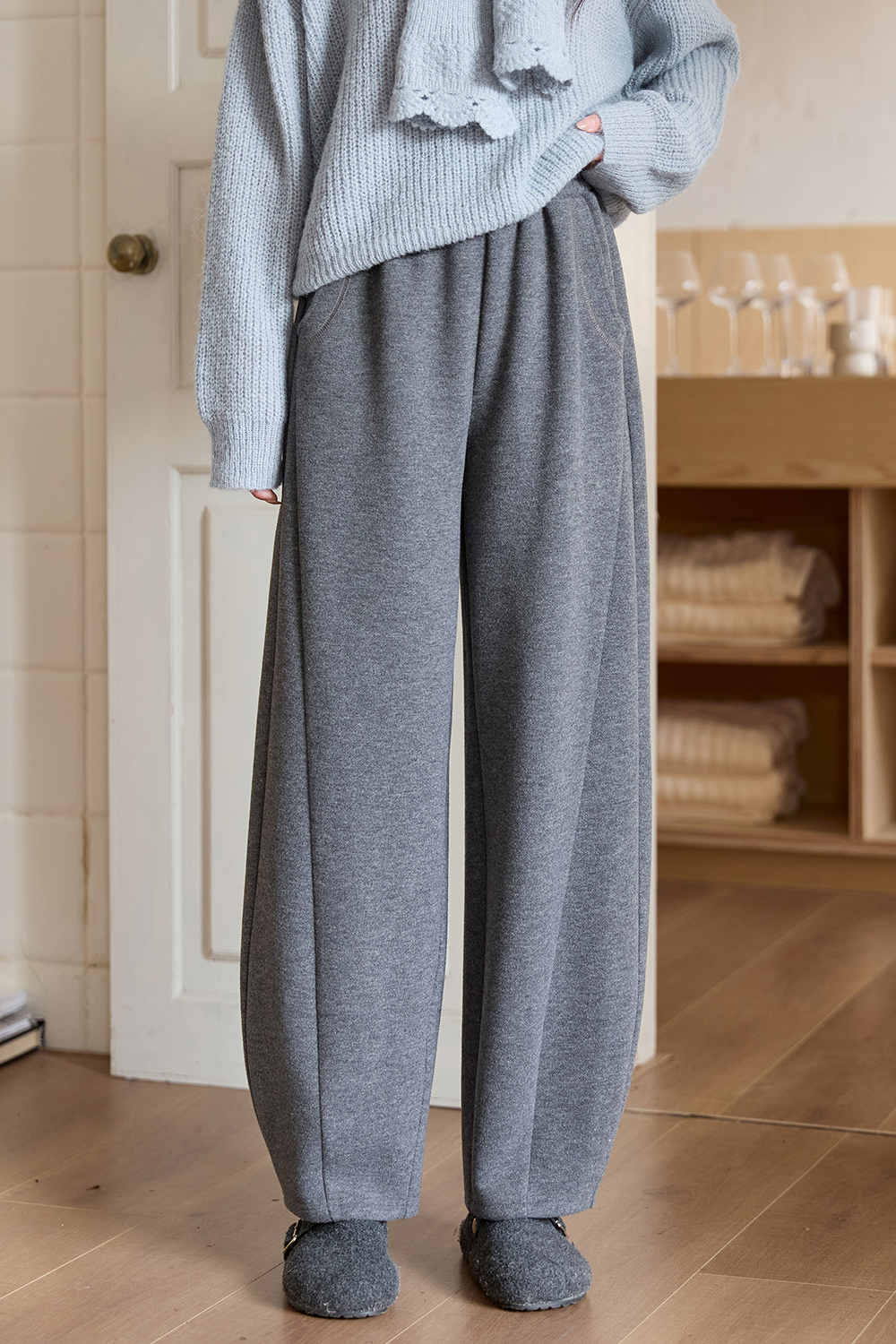 กางเกงทรงตรงสำหรับผู้หญิง