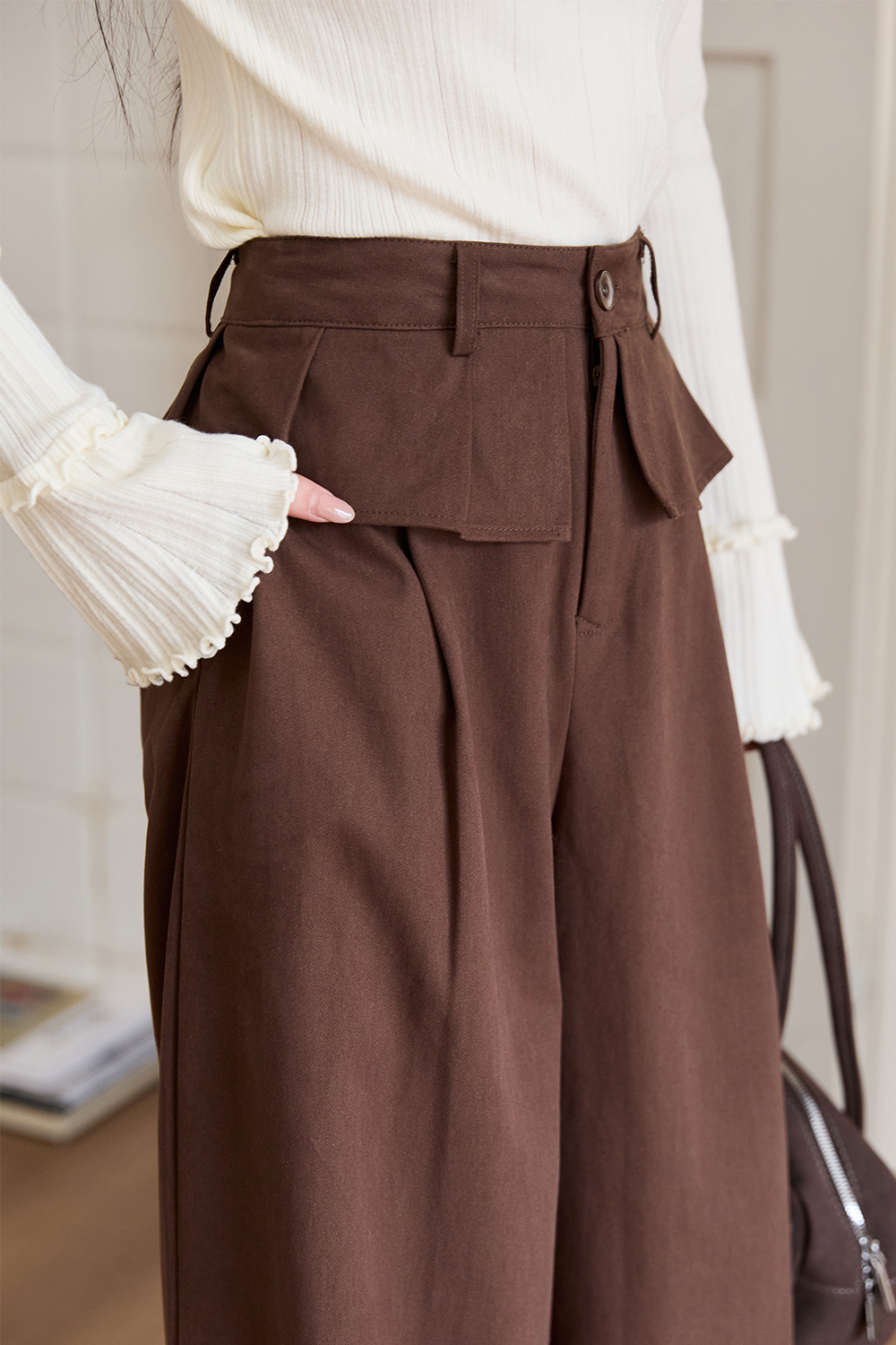 Celana Kaki Lebar untuk Wanita