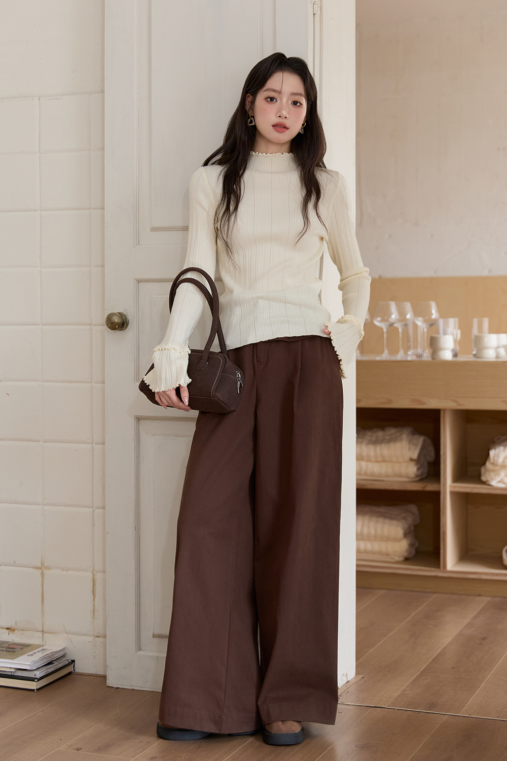 Celana Kaki Lebar untuk Wanita