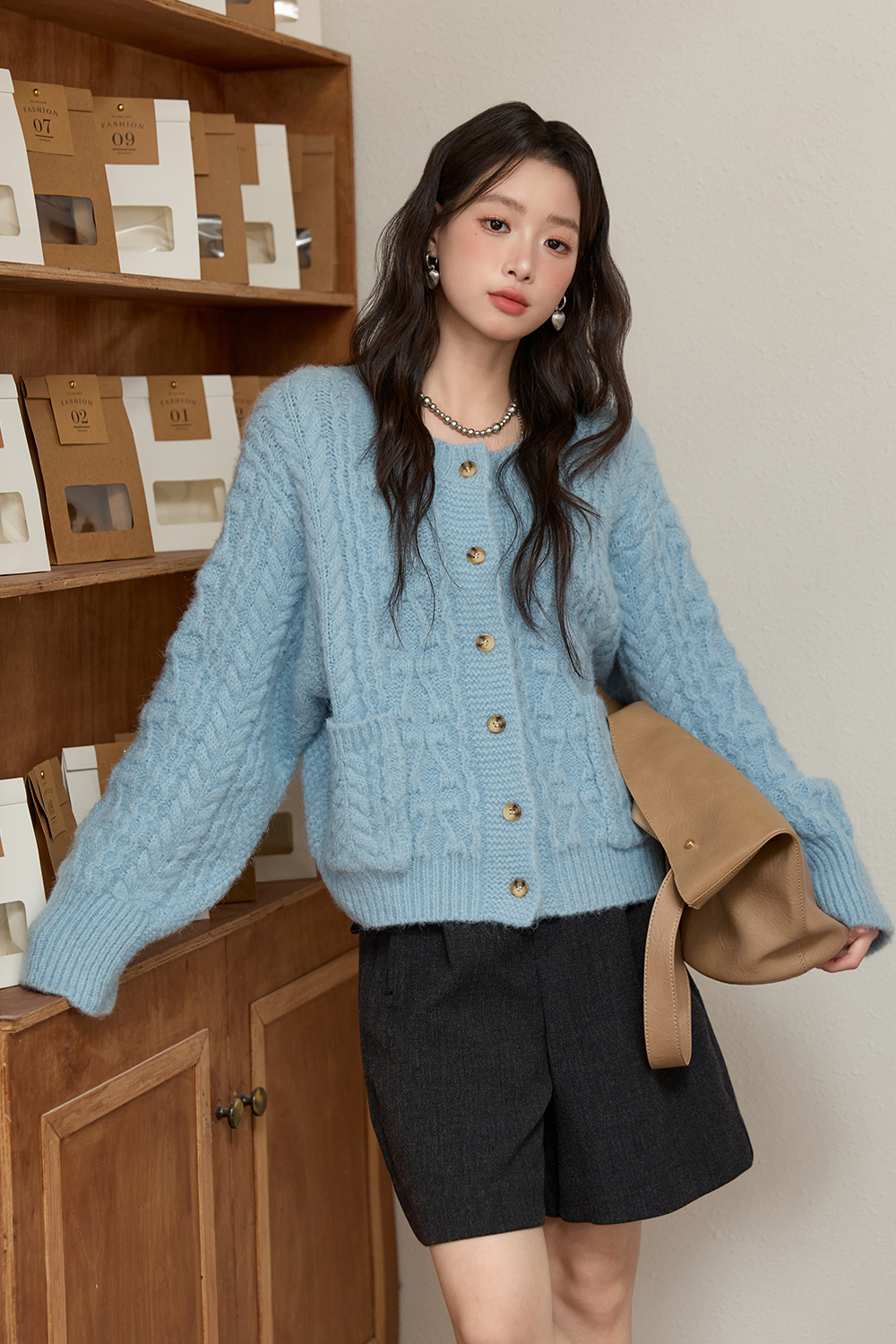 เสื้อถักสำหรับผู้หญิง