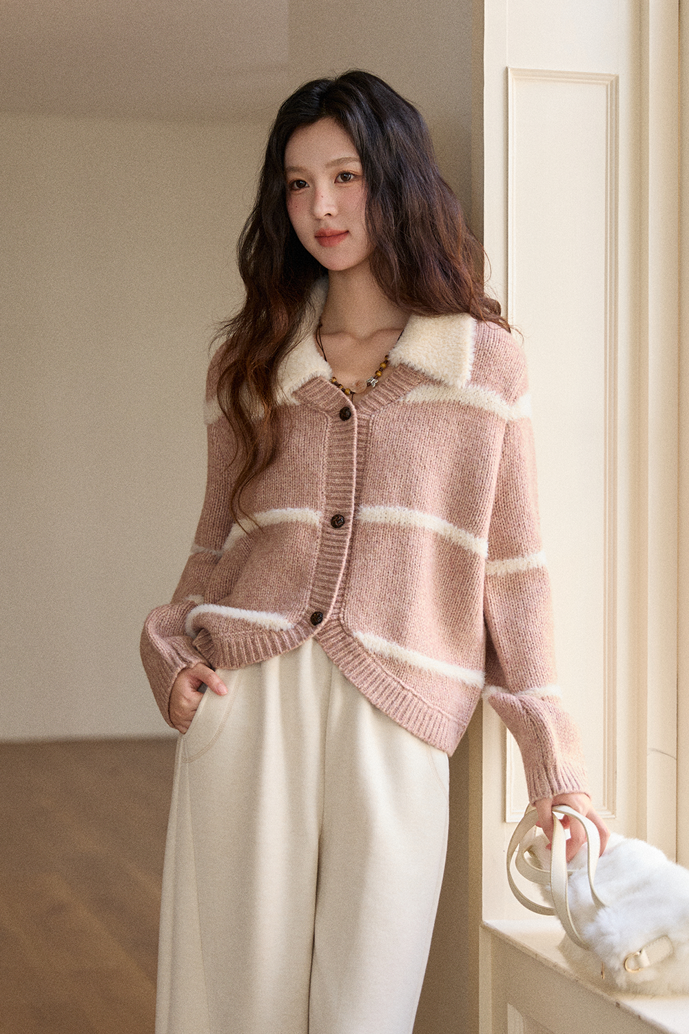 เสื้อถักสำหรับผู้หญิง