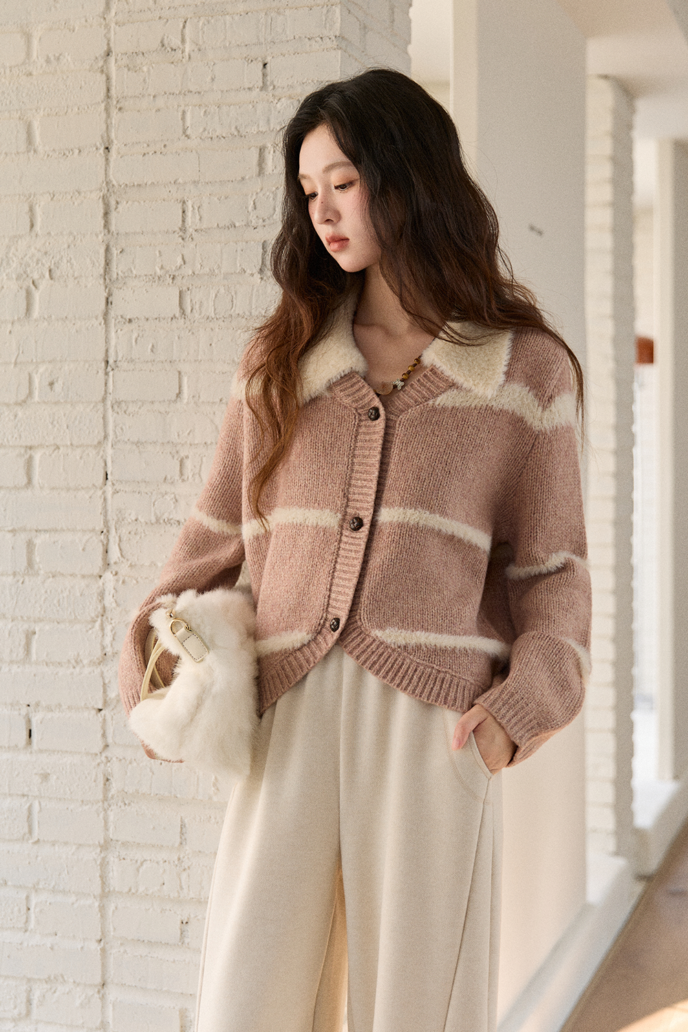 เสื้อถักสำหรับผู้หญิง