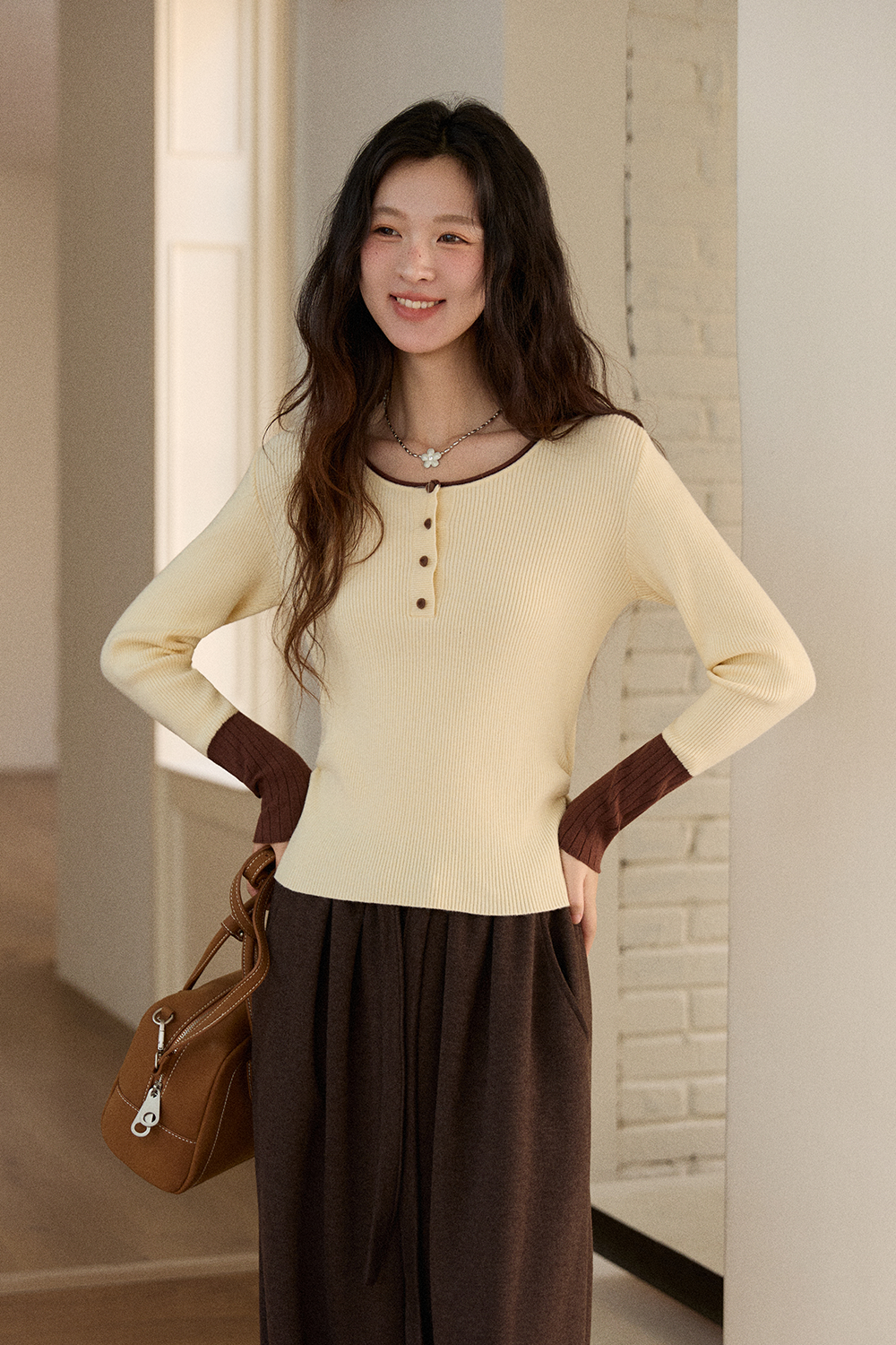 เสื้อถักสำหรับผู้หญิง