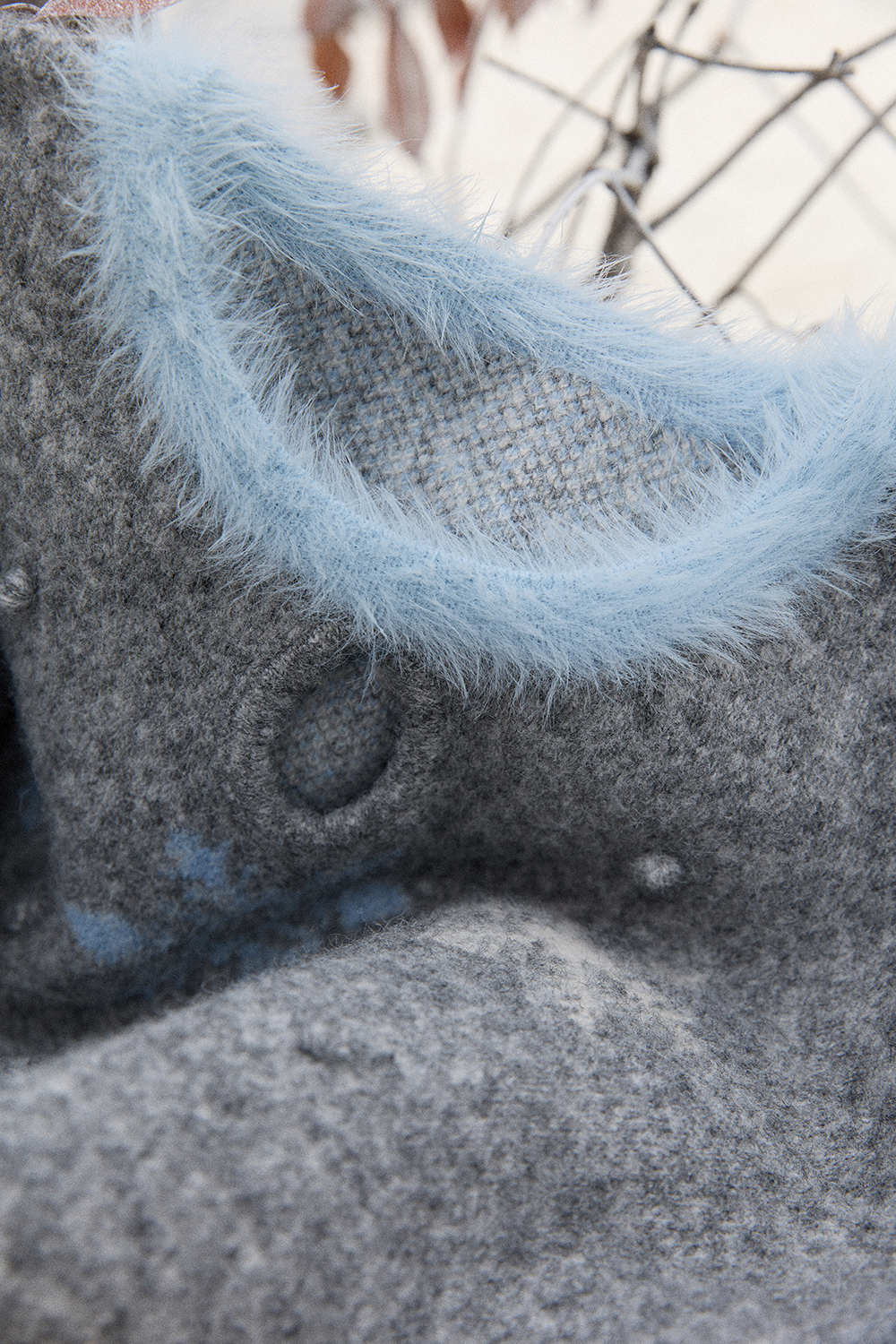 ชุดเสื้อและกระโปรงถักสำหรับผู้หญิง