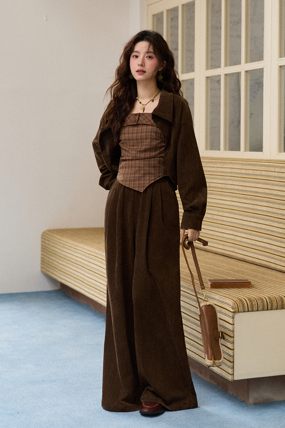 เซ็ตเสื้อสายเดี่ยว + เสื้อคลุม + กางเกง