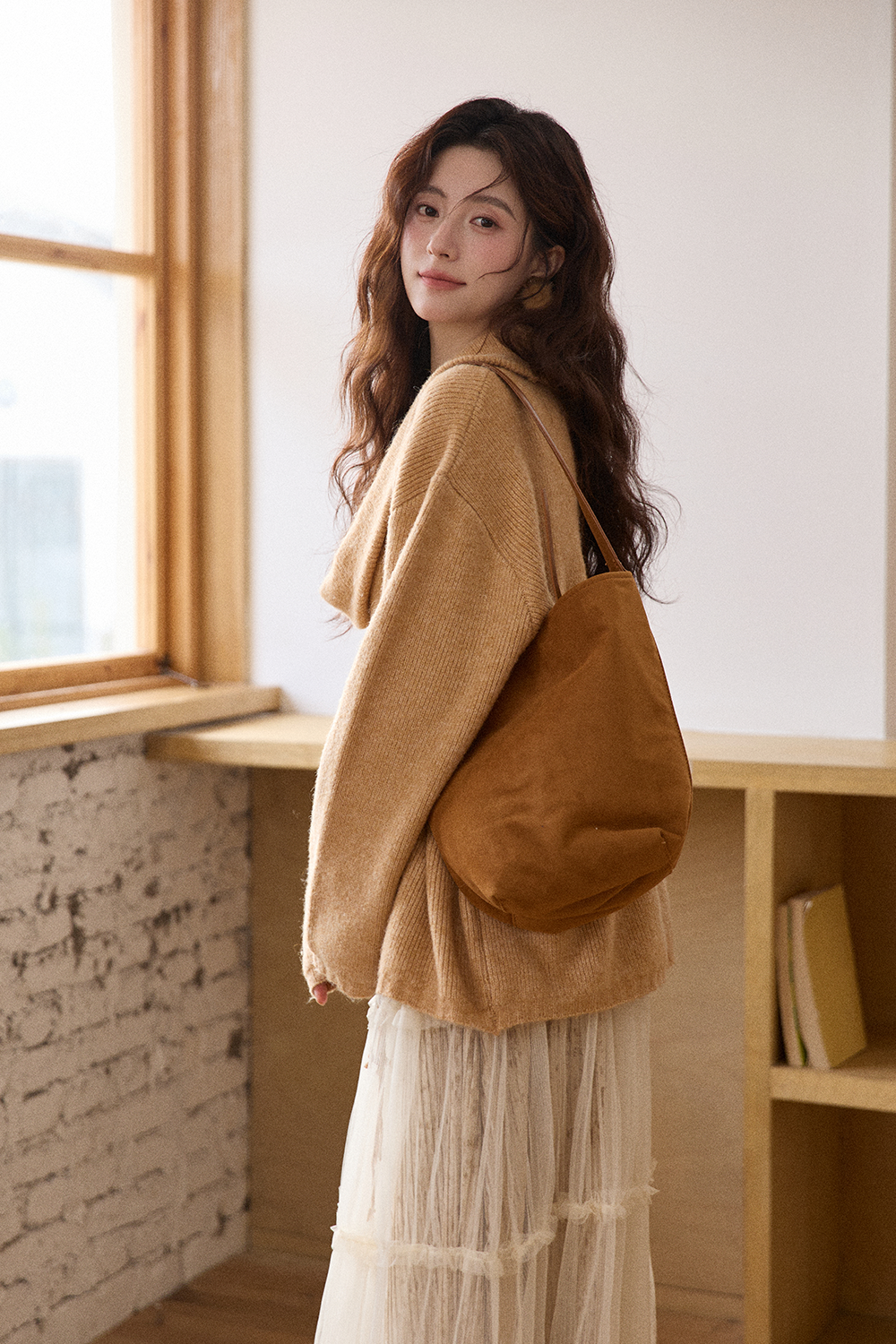 女士針織衫+吊帶背心+腰帶