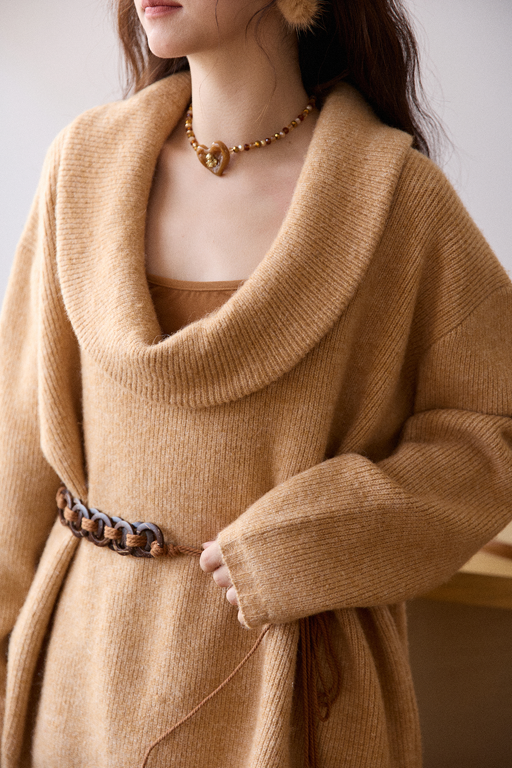 女士針織衫+吊帶背心+腰帶