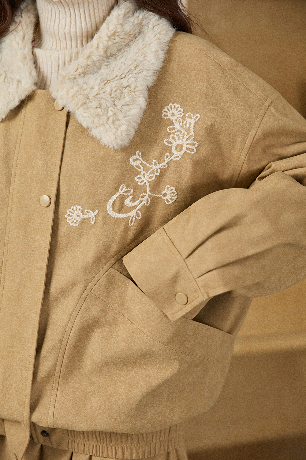 ชุดเสื้อโค้ตและกระโปรงขายแยกกัน