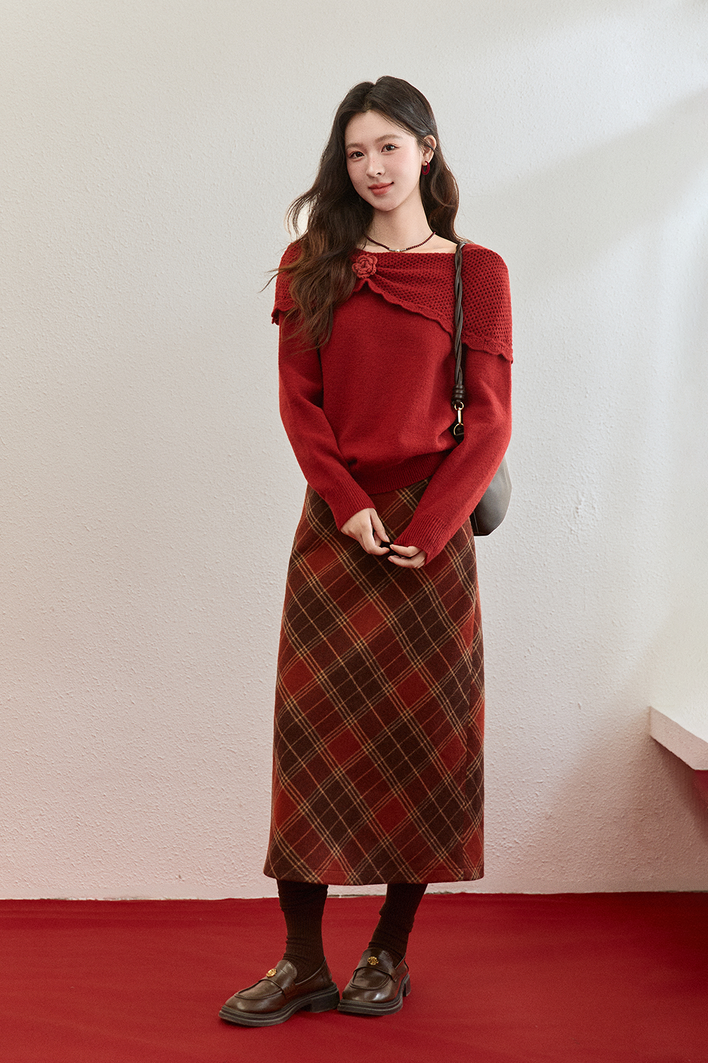 女性のためのニットシャツ