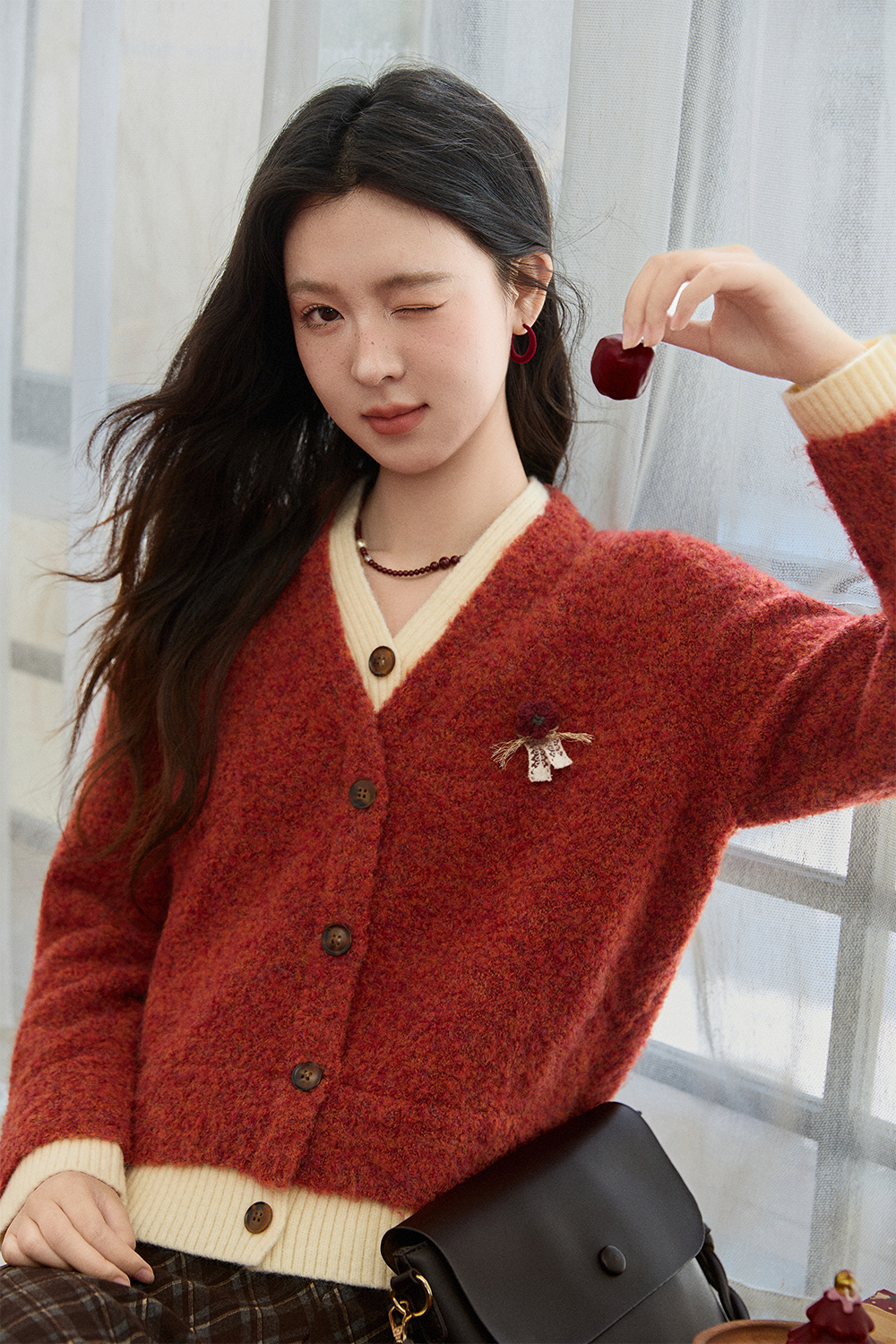 Knit Shirt+Brooch for Women