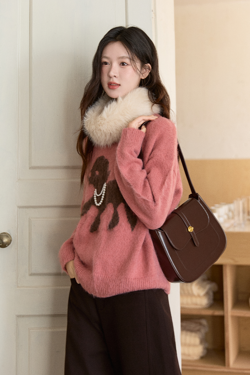 女性のためのニットシャツ