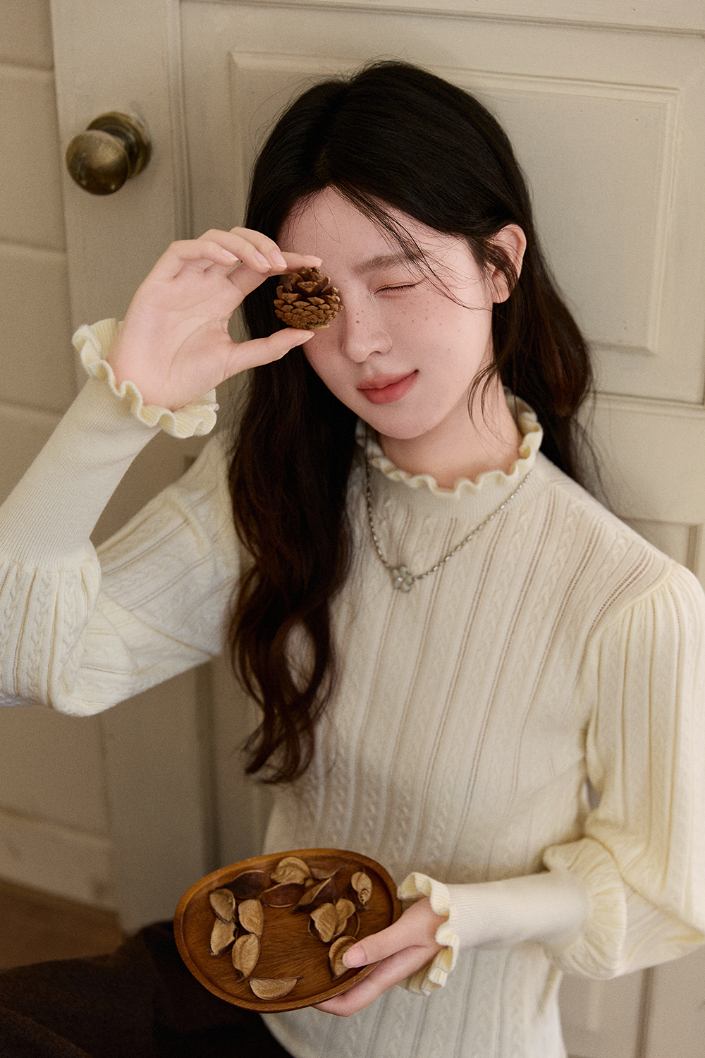 女性のためのニットシャツ