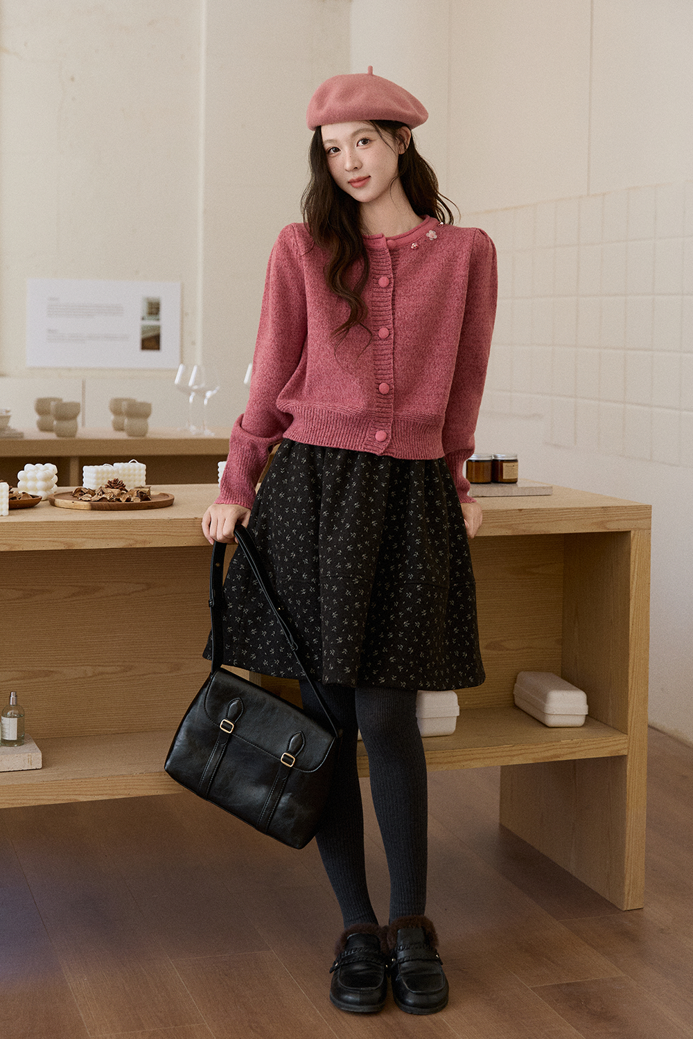 女性のためのニットシャツ