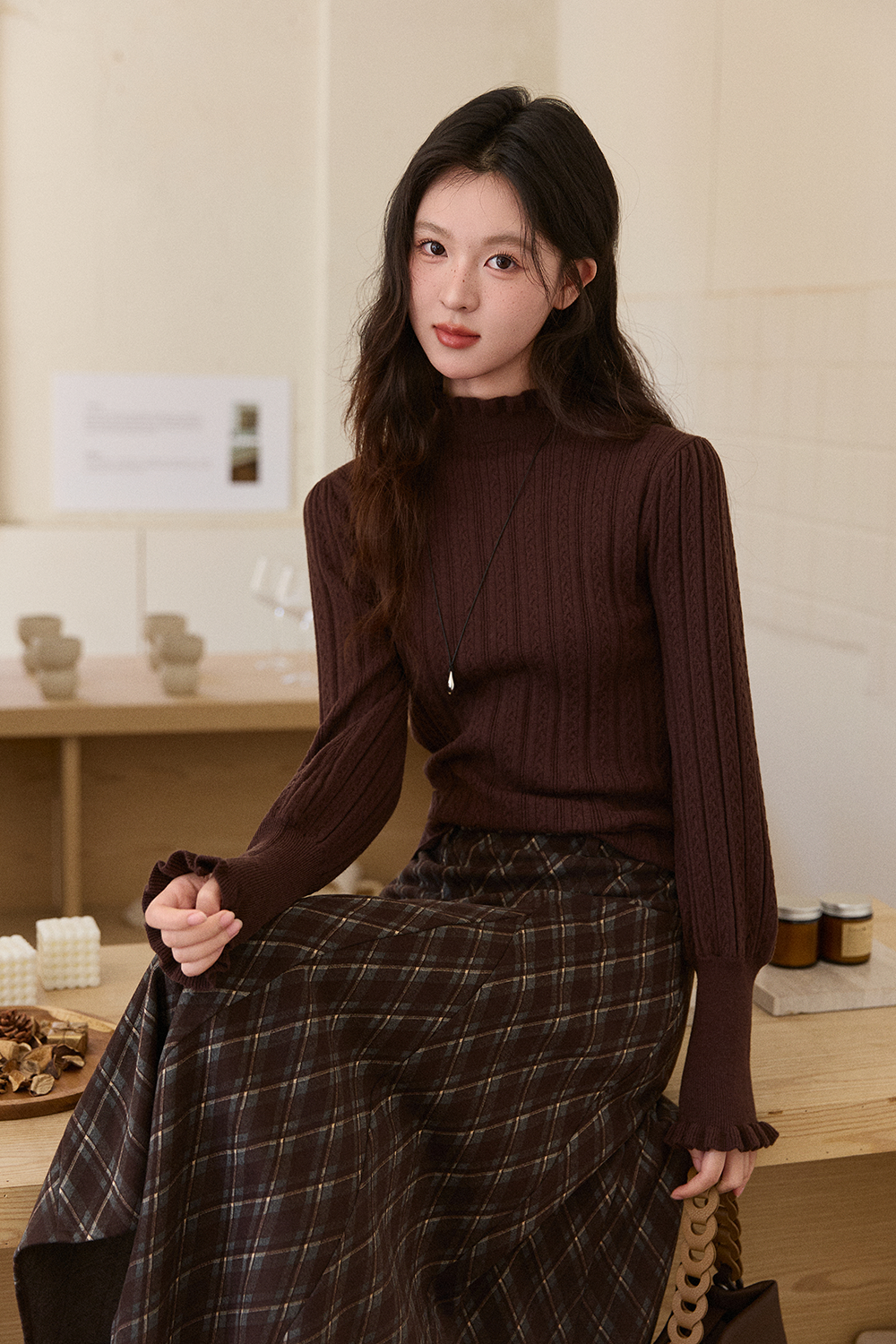 女性のためのニットシャツ