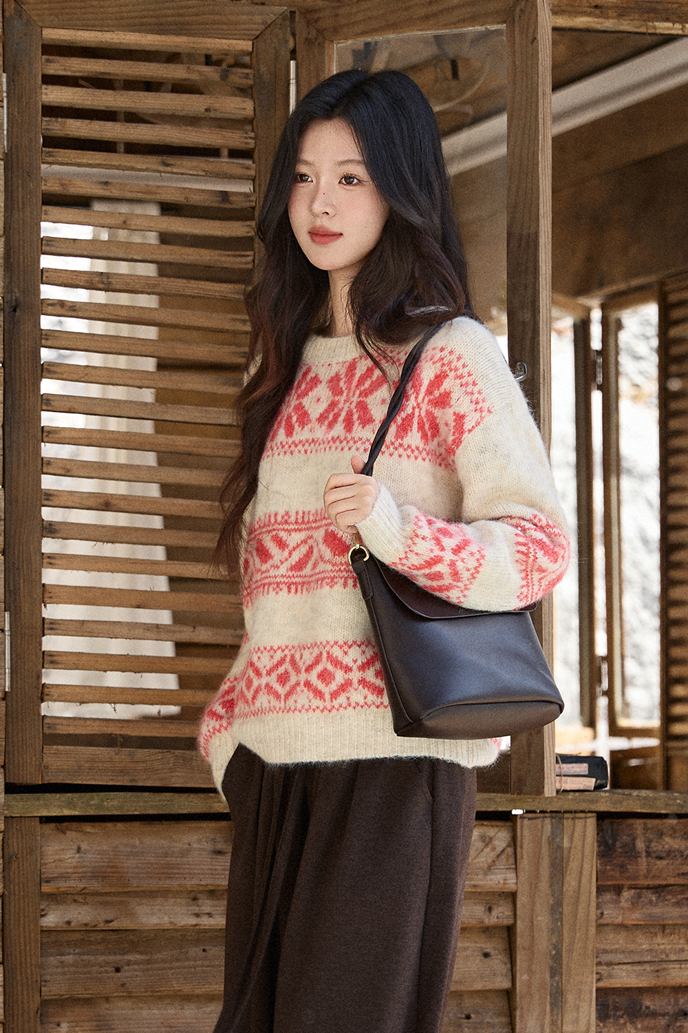 เสื้อถักสำหรับผู้หญิง