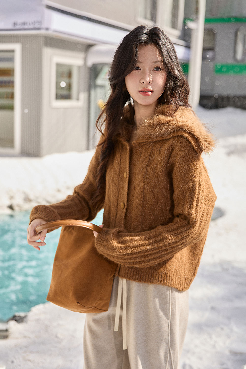 เสื้อถักสำหรับผู้หญิง