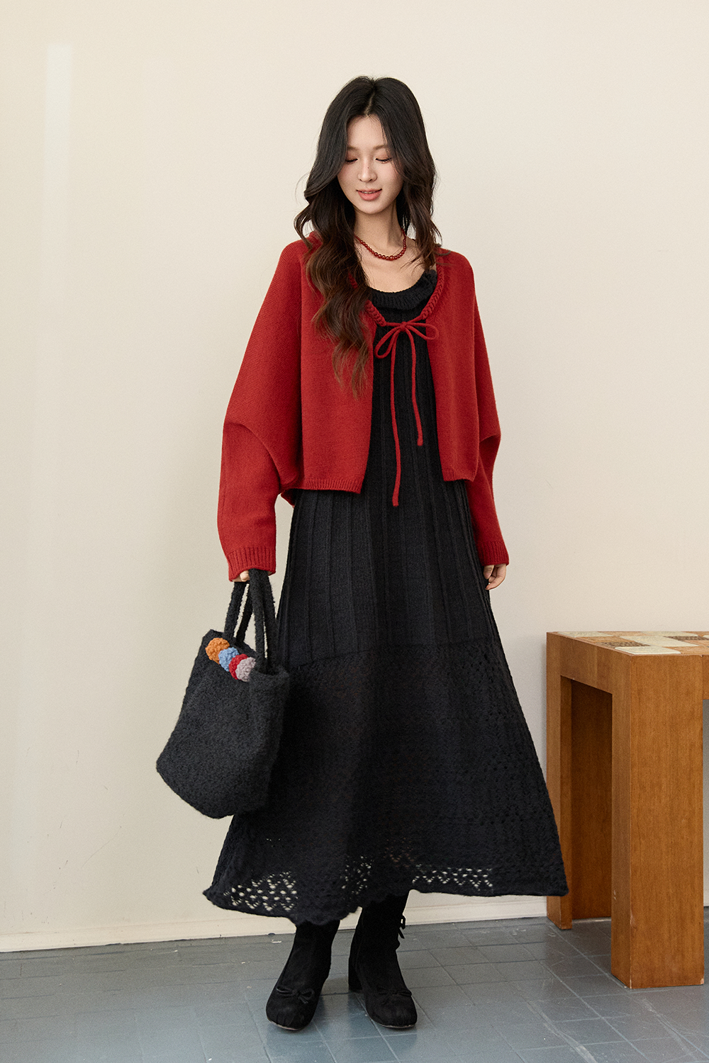 니트 셔츠와 드레스는 별도 판매됩니다