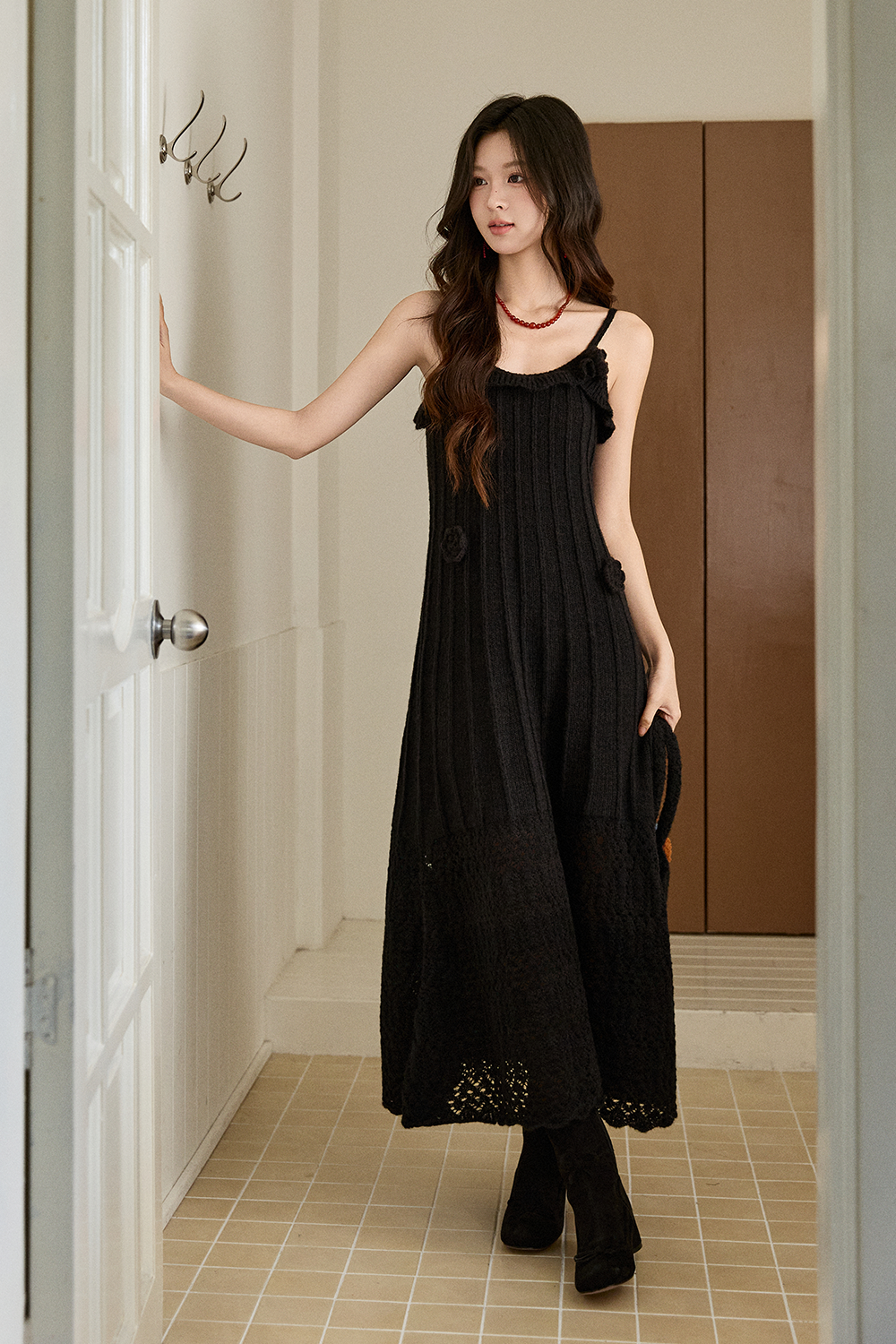 니트 셔츠와 드레스는 별도 판매됩니다