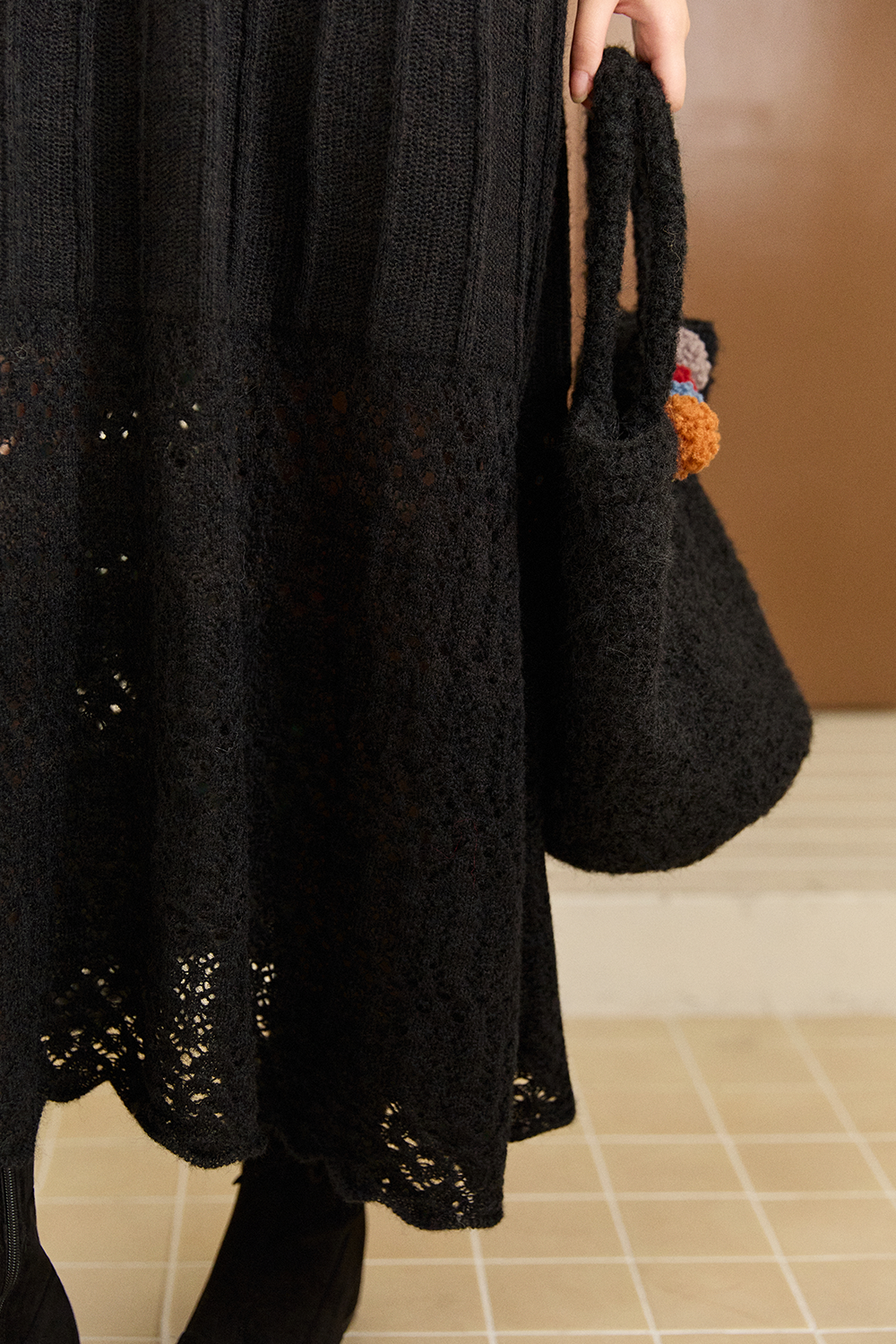 니트 셔츠와 드레스는 별도 판매됩니다