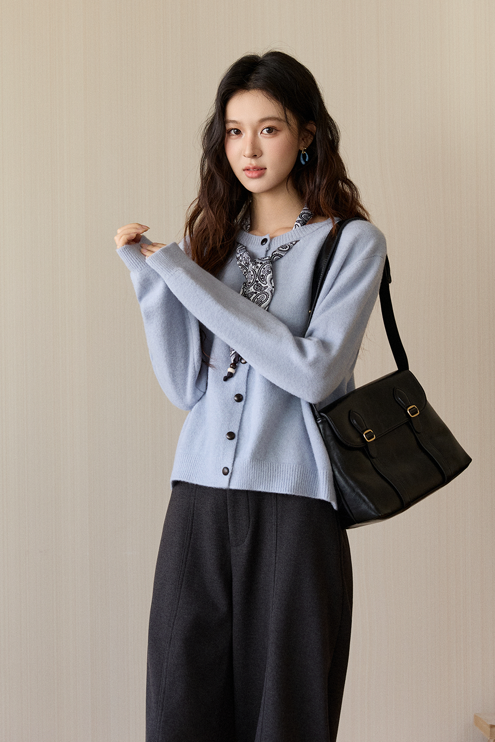 Knit Shirt+Silk Scarf for Women