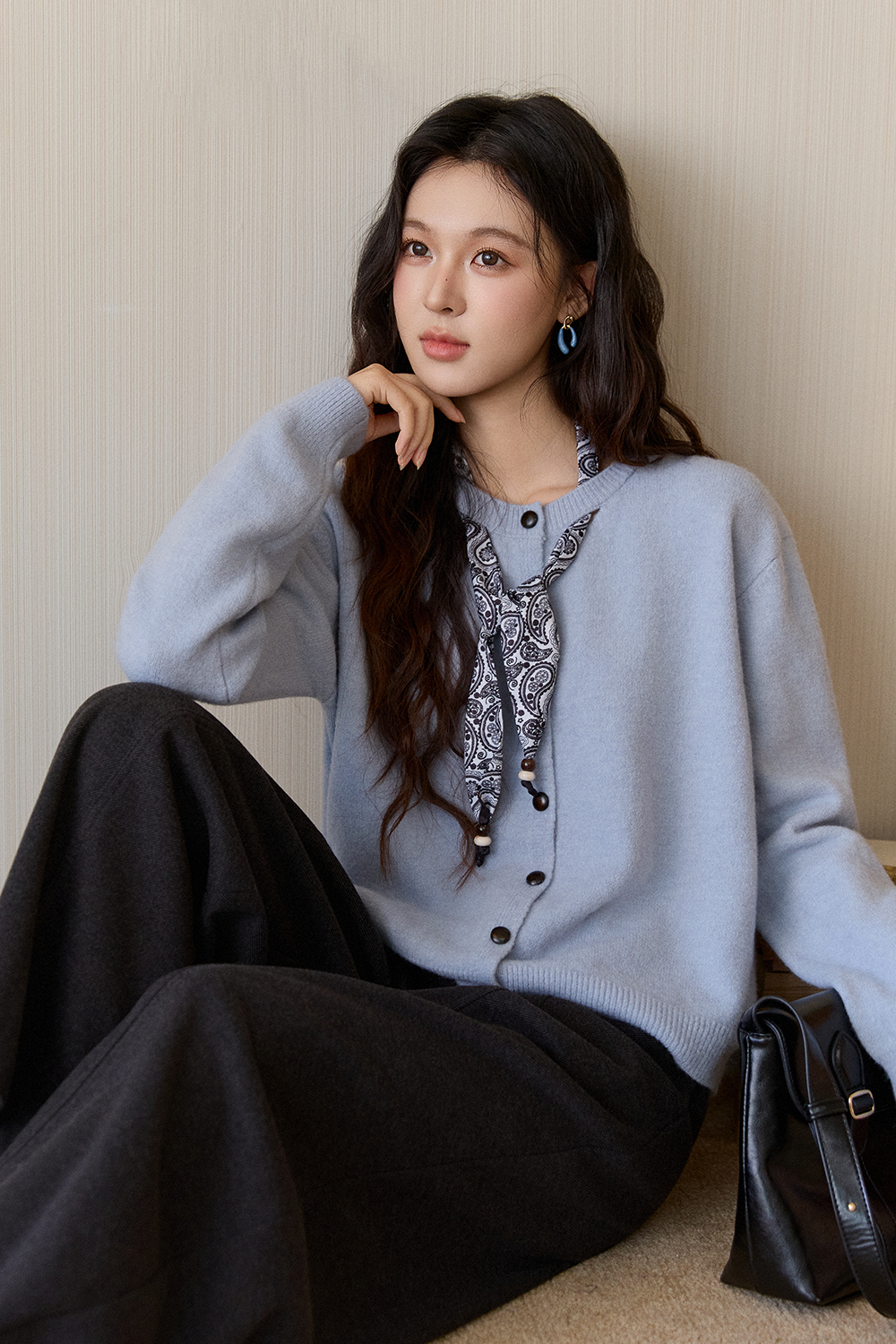 Knit Shirt+Silk Scarf for Women