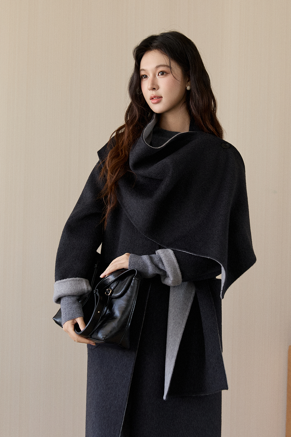 เสื้อโค้ทผ้าขนสัตว์สำหรับผู้หญิง