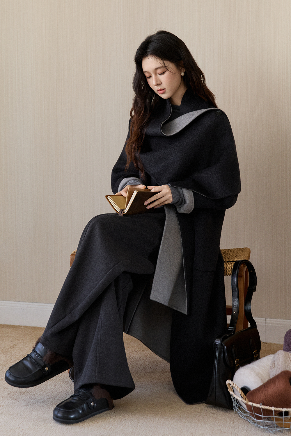 เสื้อโค้ทผ้าขนสัตว์สำหรับผู้หญิง