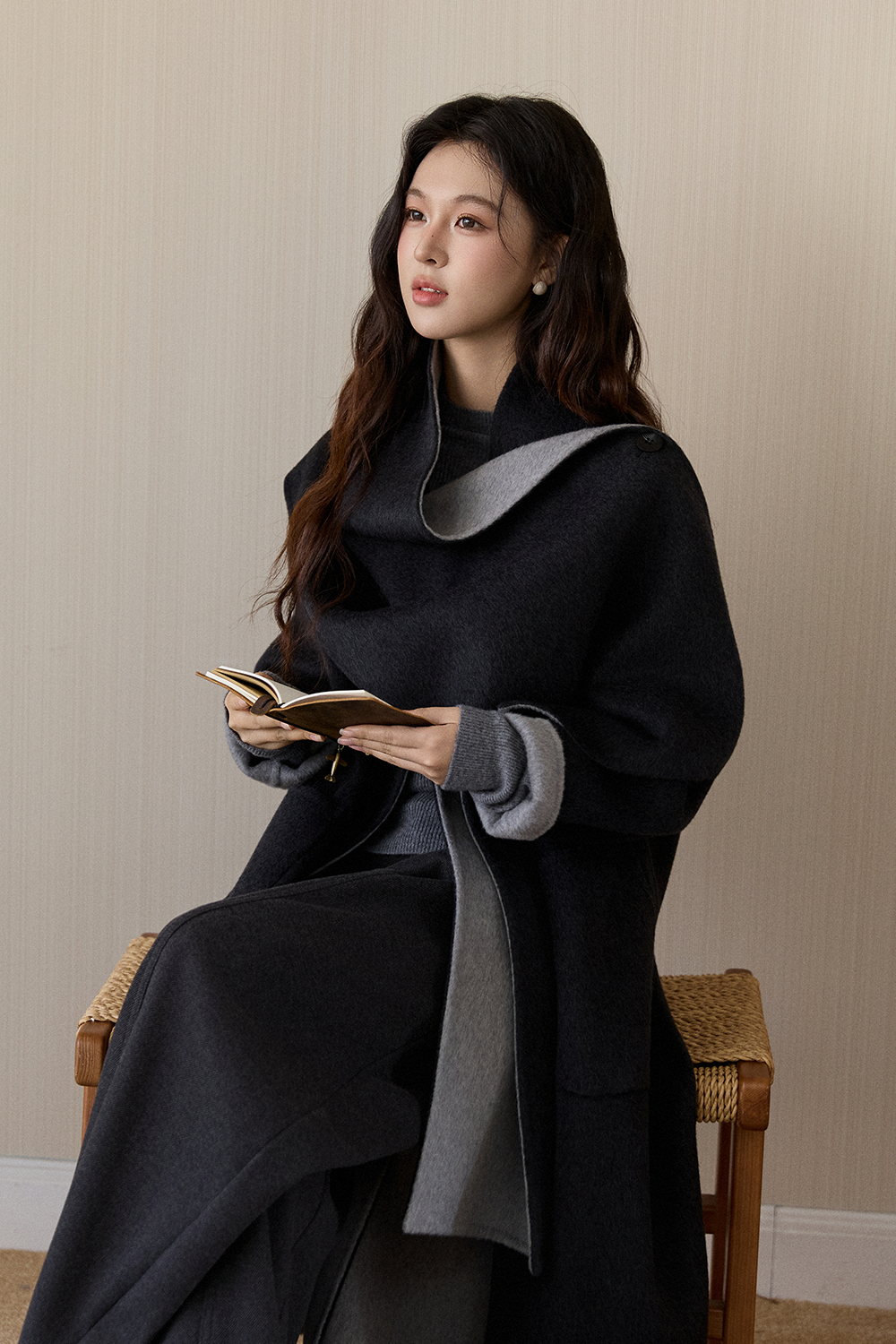 เสื้อโค้ทผ้าขนสัตว์สำหรับผู้หญิง