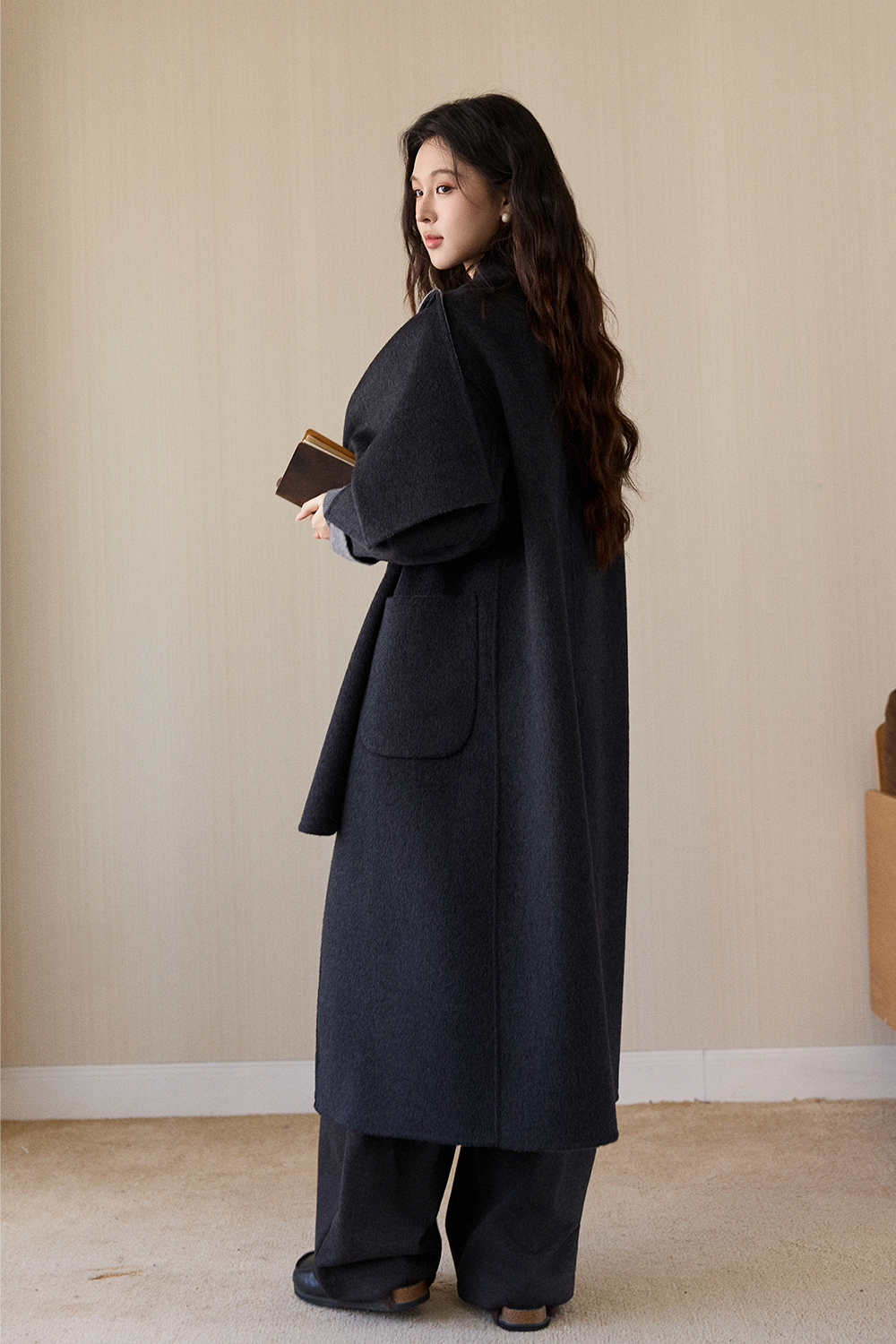 เสื้อโค้ทผ้าขนสัตว์สำหรับผู้หญิง