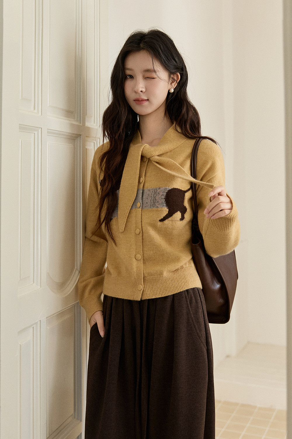 女性のためのニットシャツ