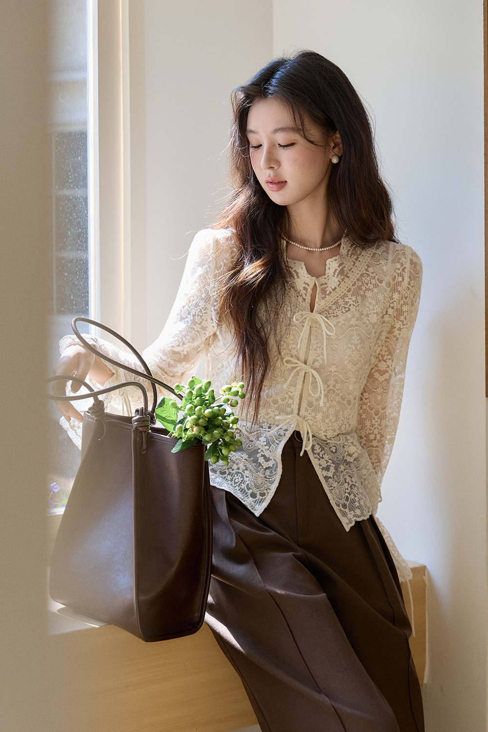 เสื้อและสายเดี่ยวสำหรับผู้หญิง