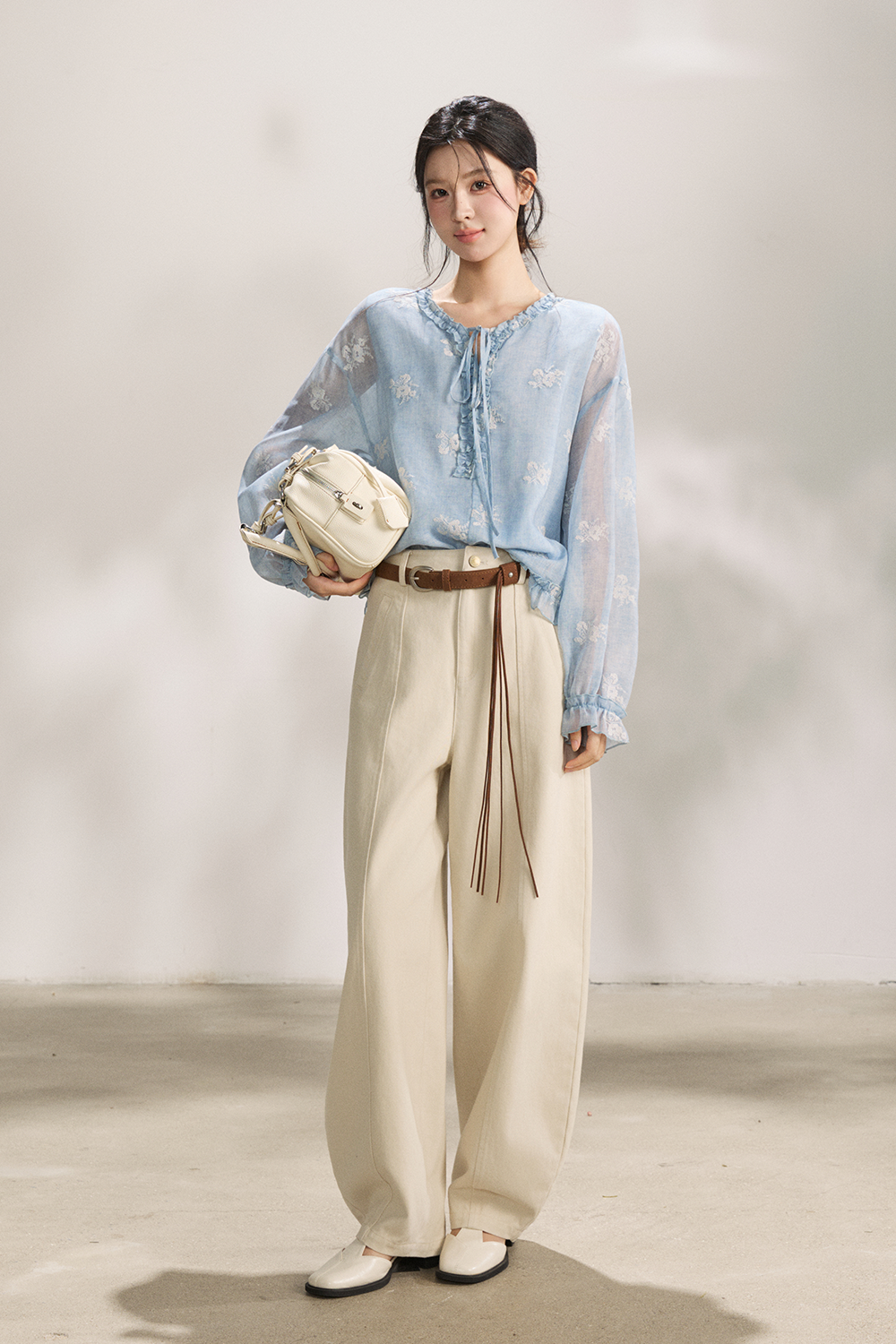 เสื้อเบลาส์สำหรับผู้หญิง