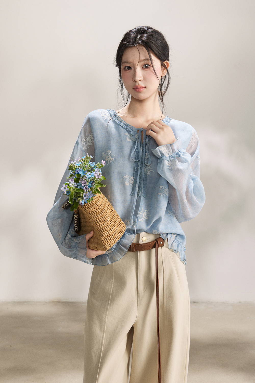 เสื้อเบลาส์สำหรับผู้หญิง