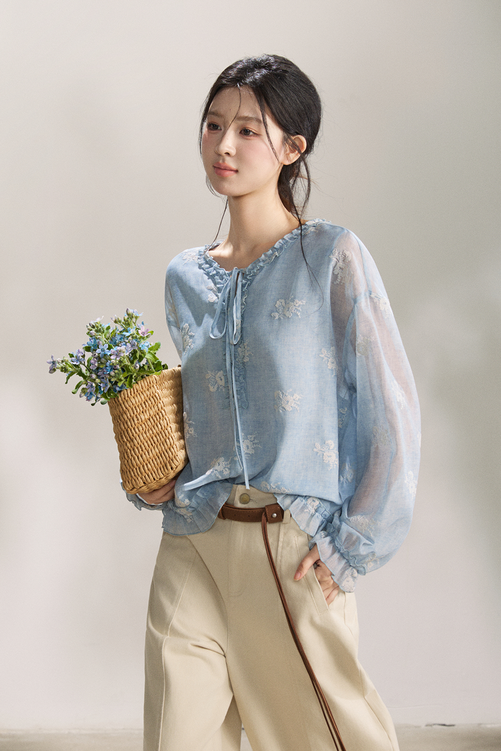 เสื้อเบลาส์สำหรับผู้หญิง