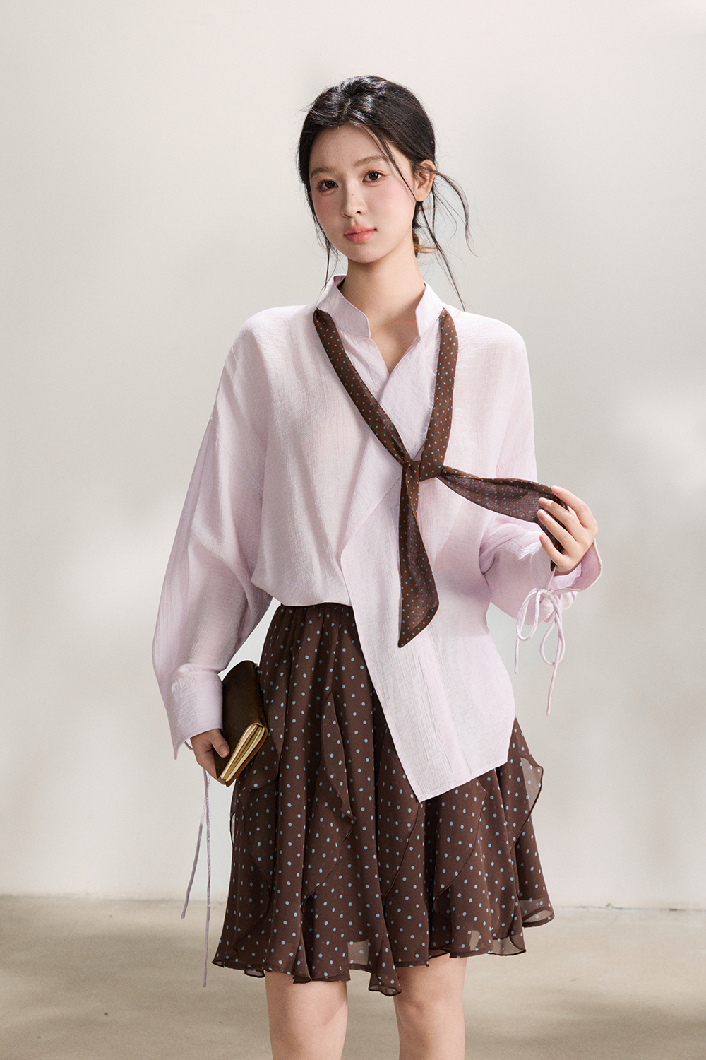 Blus dan Syal Sutra untuk Wanita