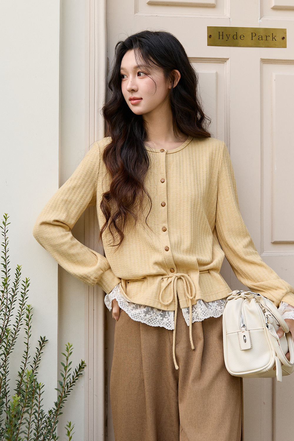 เสื้อถักสำหรับผู้หญิง
