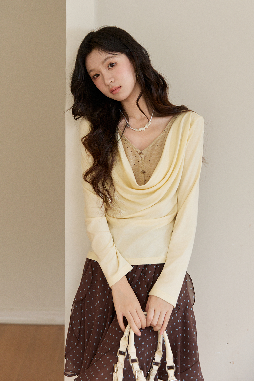 Kemeja Rajut + Dasi untuk Wanita