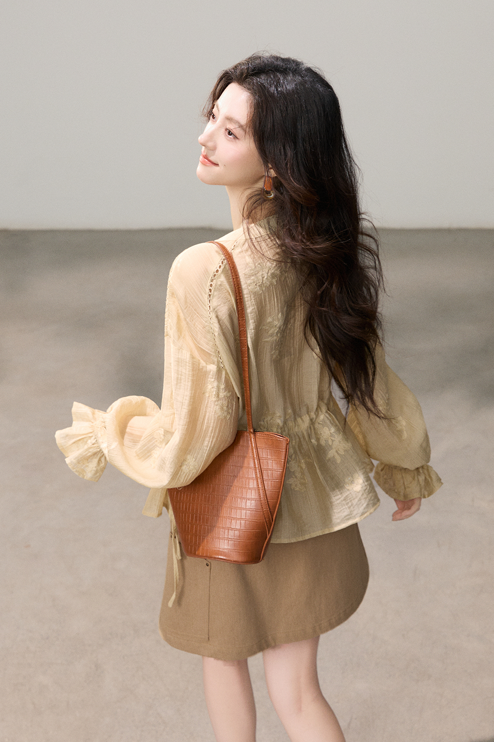 เสื้อเบลาส์สำหรับผู้หญิง