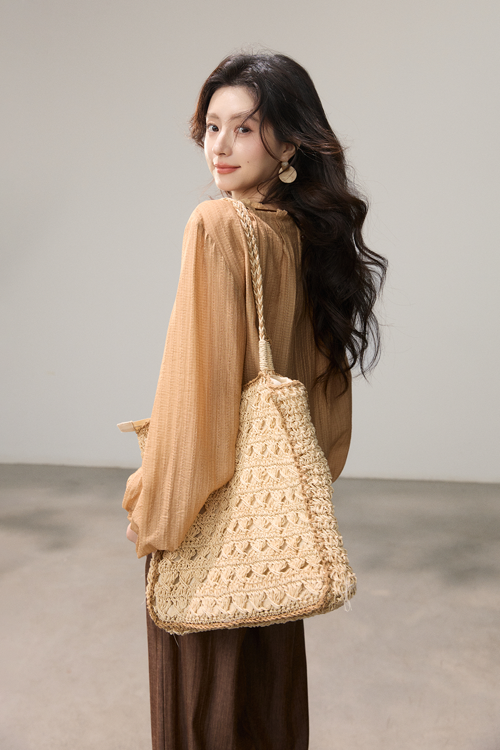 เสื้อเบลาส์สำหรับผู้หญิง