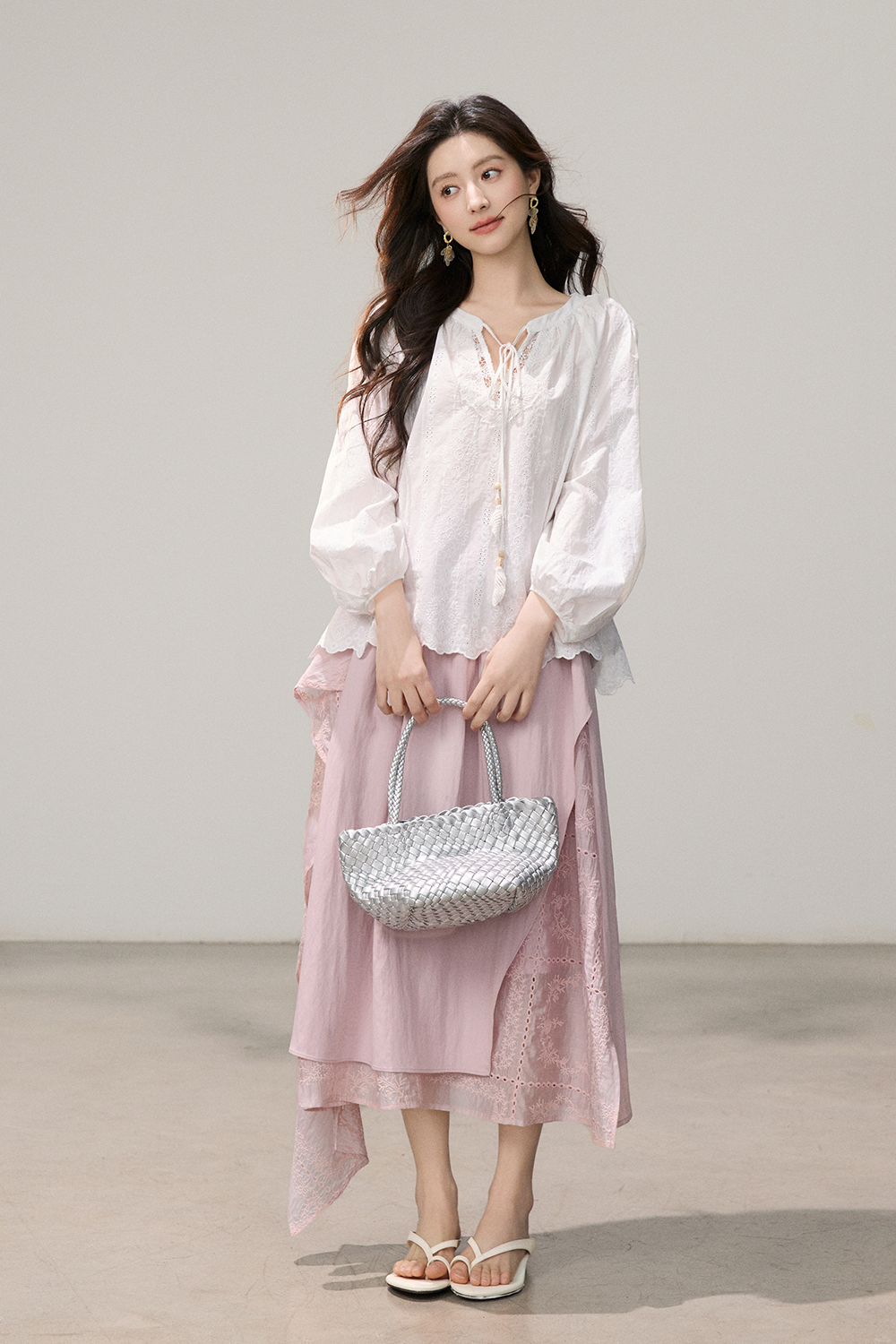 เสื้อเบลาส์สำหรับผู้หญิง