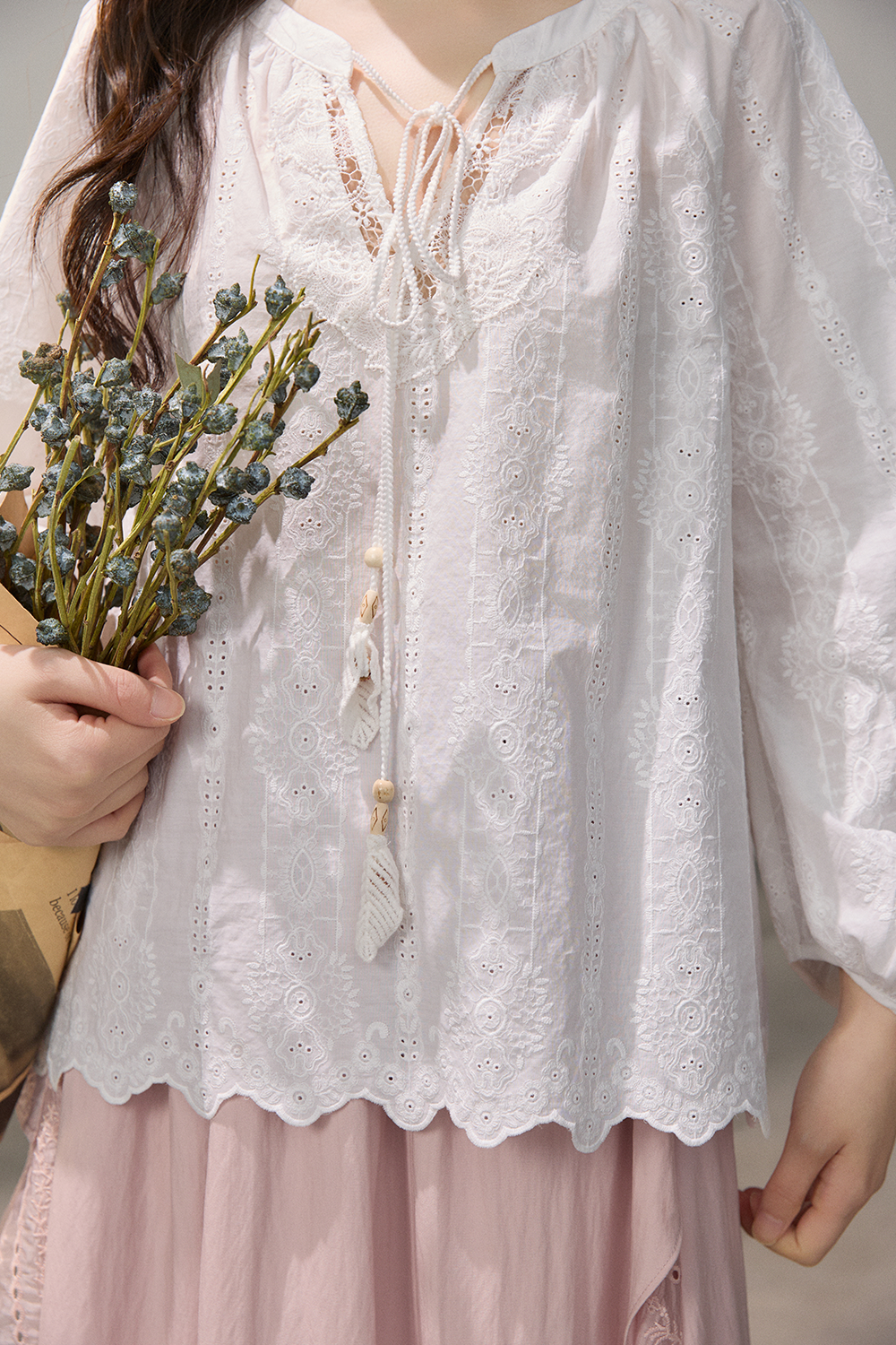 เสื้อเบลาส์สำหรับผู้หญิง