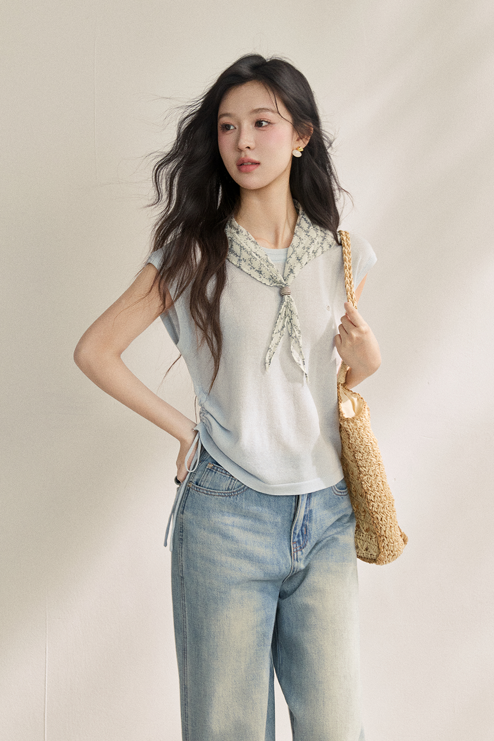 T-shirt+Silk Scarf for Women