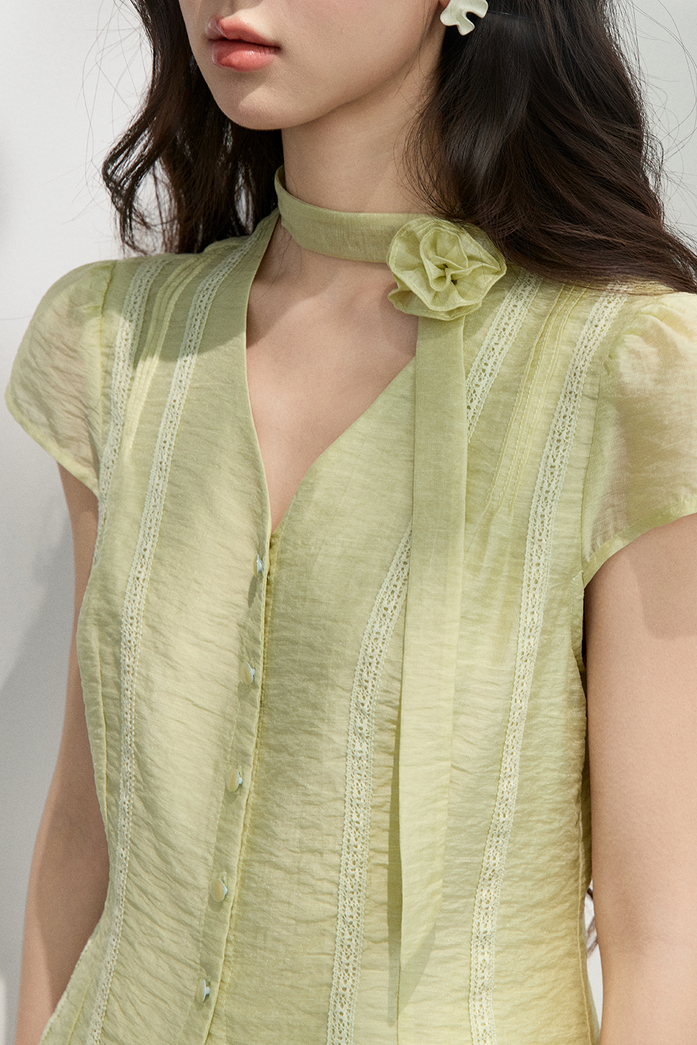 เสื้อ blouses + ผ้าพันคอไหมสำหรับผู้หญิง
