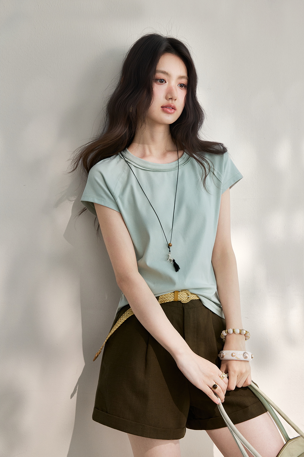 T-shirt+Necklace for Women